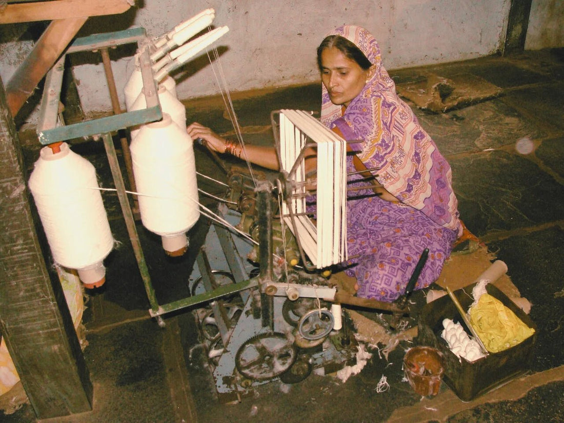 Khadi: Beyond a Mere Fabric, a Cultural Emblem of Modern India - agati.co.in